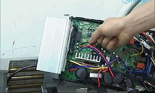 若羌美的空调电话是多少